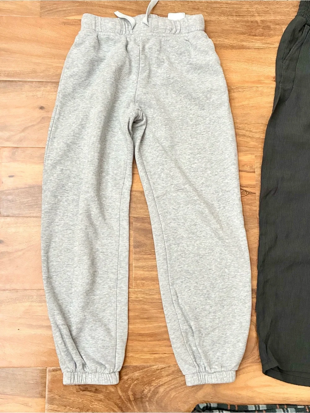 Girls Pants Bundle Lot Of 4 Size Medium 8 H&M And Mad Dog PJs Mixed Styles